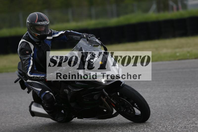 Archiv-2025/10 23.04.2025 Cornu Master School ADR/rot-rouge/66